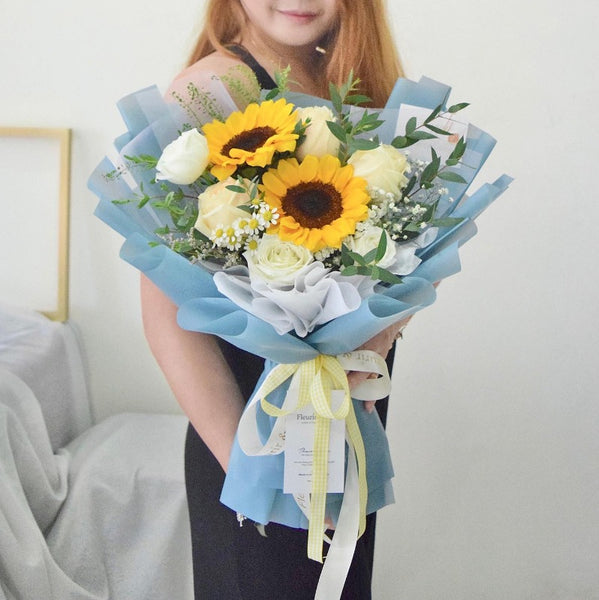 Bright and Sunny Flower Bouquet (Kuching Delivery Only) Giftr
