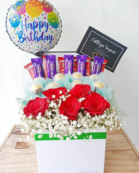 Alia Happy Flower and Chocolates Gift Box (Medium) | Johor Bahru Delivery  Only