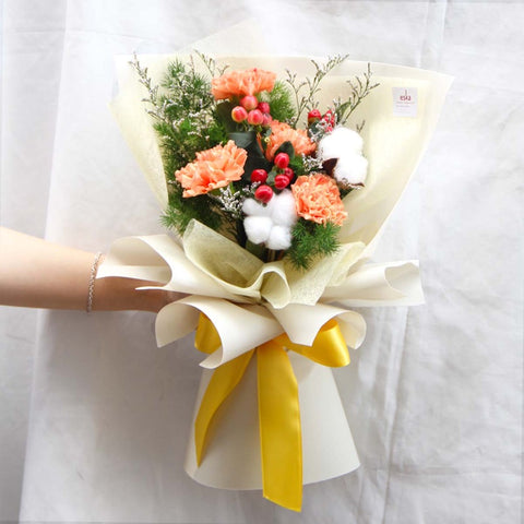 Yani Mini Fresh Flower Hand Bouquet (Klang Valley Delivery Only)