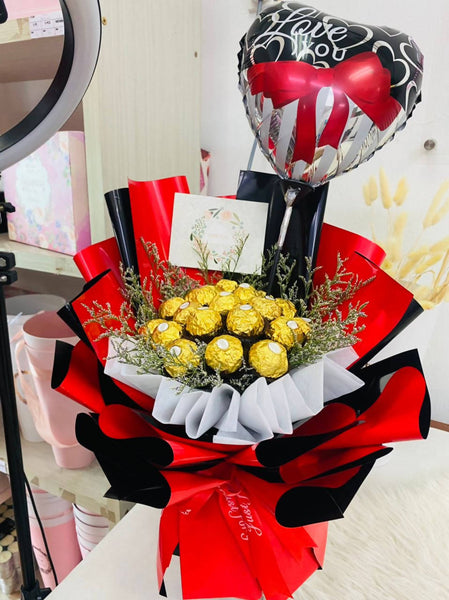 Ferrero Caspia Chocolate Bouquet With Balloon (Johor Bahru Delivery On