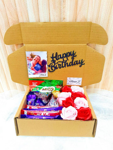 Mix Soap Roses With Chocolates Gift Box