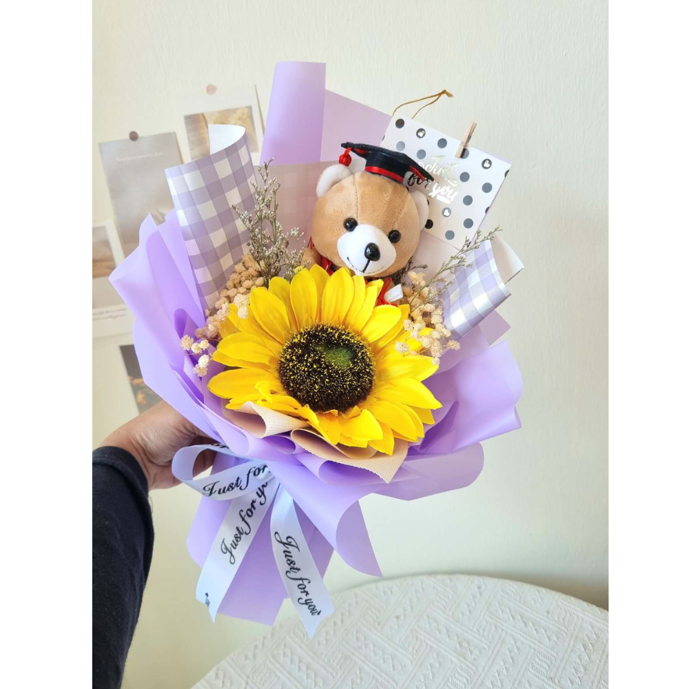 Graduation Bouquet Sunflower with Toys (West Malaysia Delivery Only
