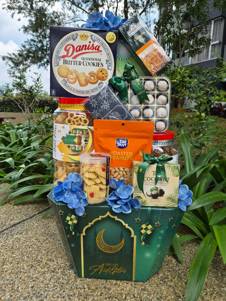 Raya Signature Gold Hamper | Giftr - Malaysia's Leading Online Gift Shop