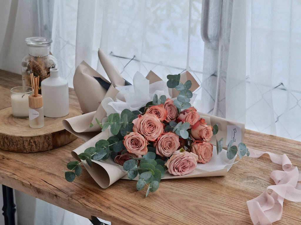 Vintage Cappuccino Roses Bouquet