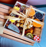 TRX Tun Razak Exchange Extra Gold Fruit Grazing Platter (15 pc Ferrero)