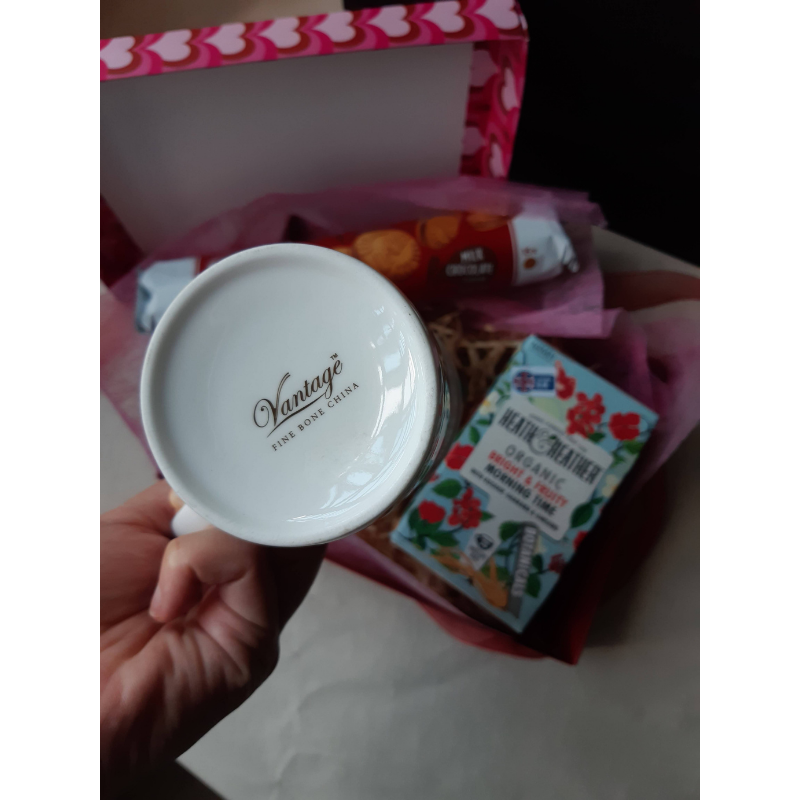 Tea Time Set With Fine Bone China Cup, Organic Tea & Biscoff Biscuits ...