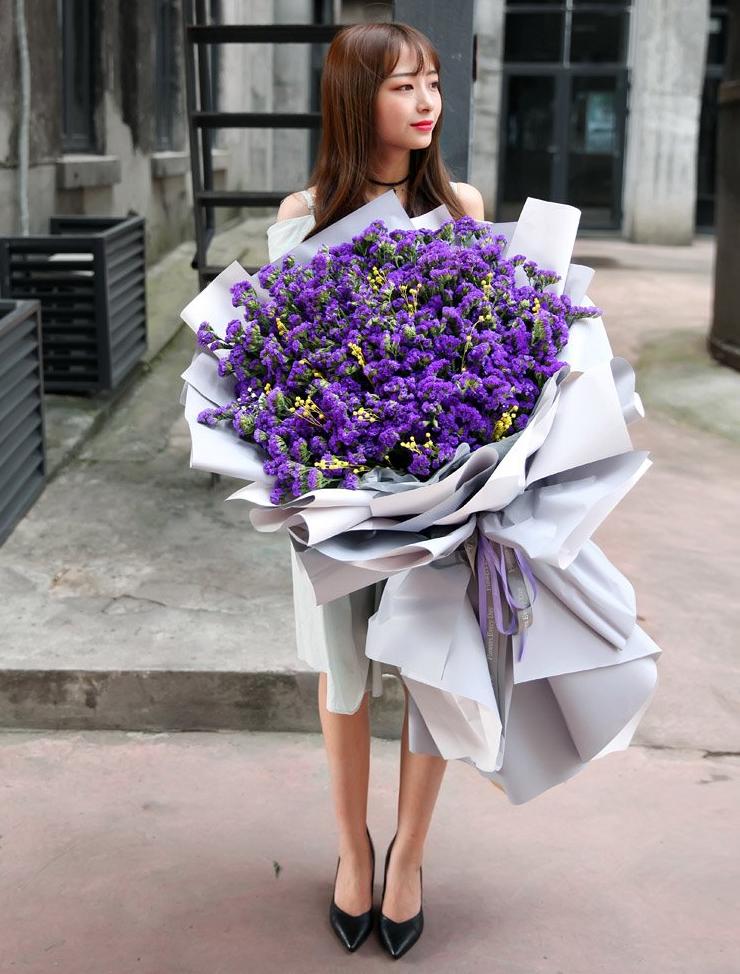 Valentines Day 2022 | Giant Majestic Lilac Dream Bouquet (Klang Valley Delivery Only)