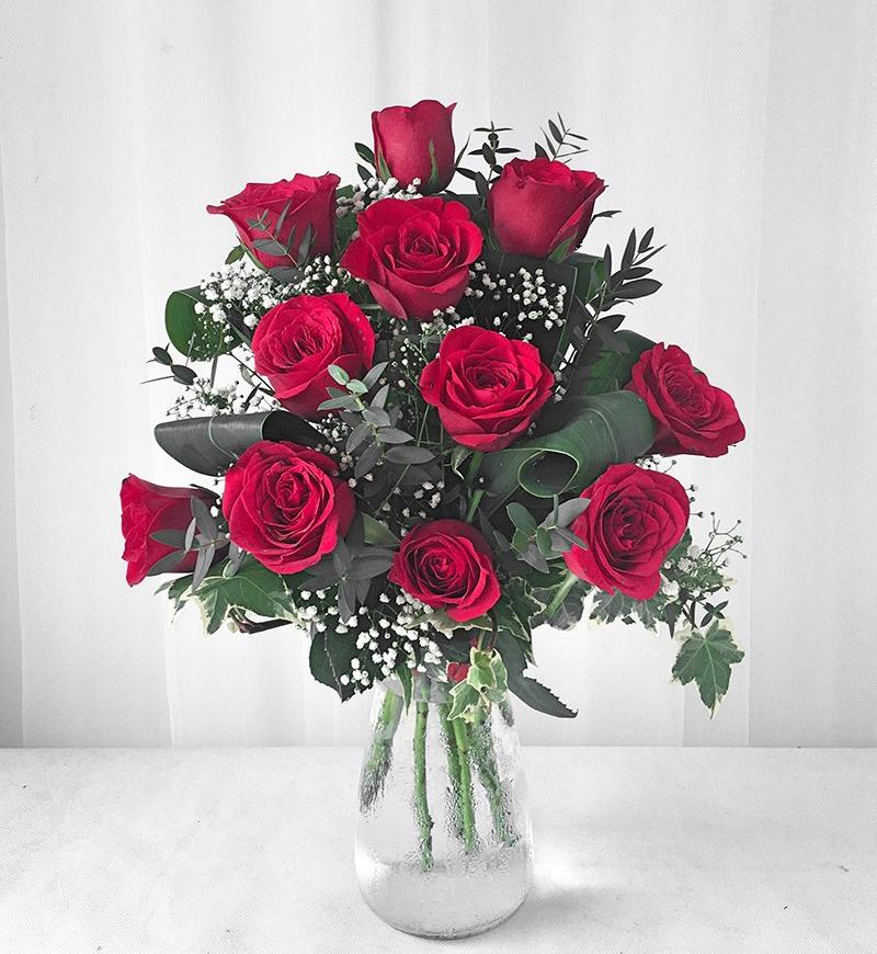 Red Roses in Vase Arrangement (Melaka Delivery Only)