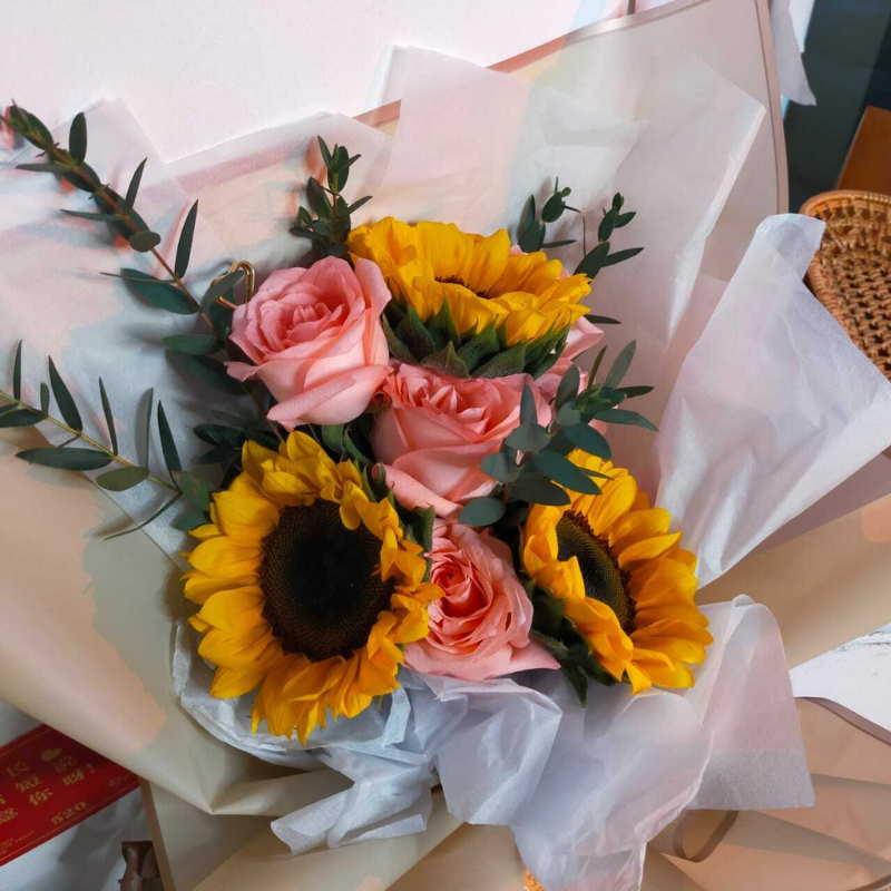 Kloe Flower Bouquet (Klang Valley Delivery) | Giftr - Malaysia's ...