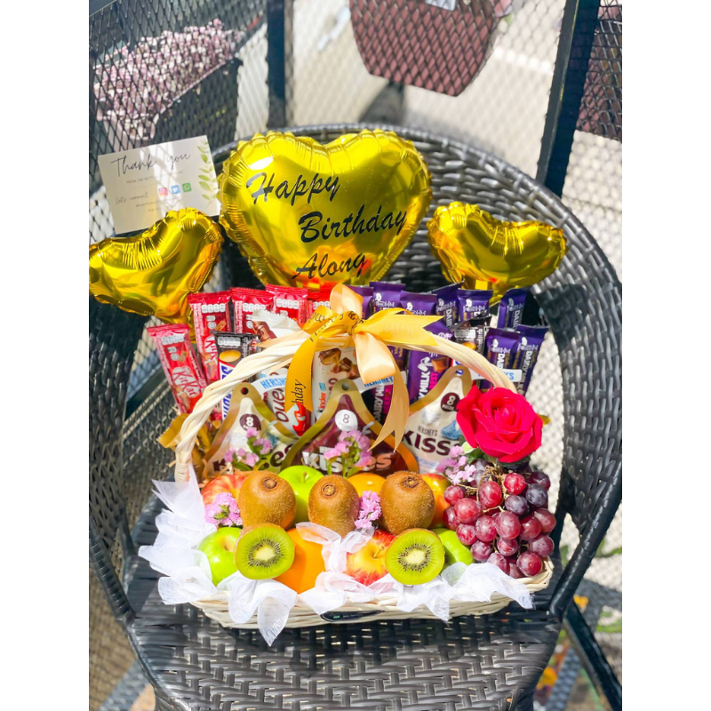 Chocolate Basket With Fruits 2 (Kuantan Delivery Only) Giftr