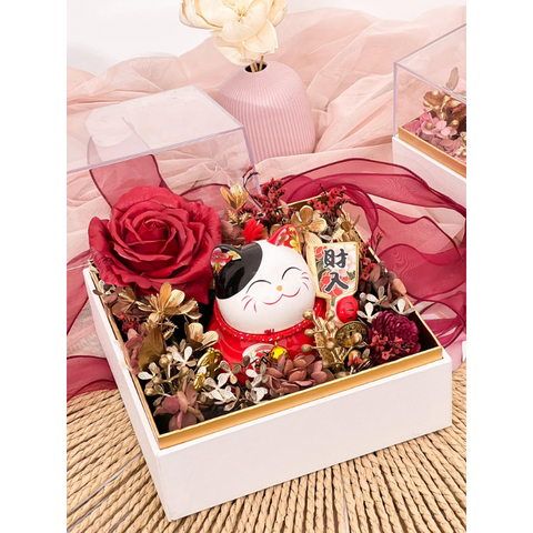 Congratulatory Soap & Preserved Flower Acrylic Box with Fortune Cat (Klang Valley Delivery)