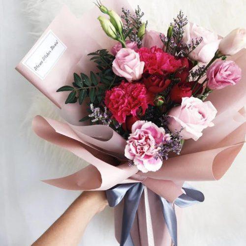 "Greatest Woman" Carnation Bouquet (Klang Valley Delivery)