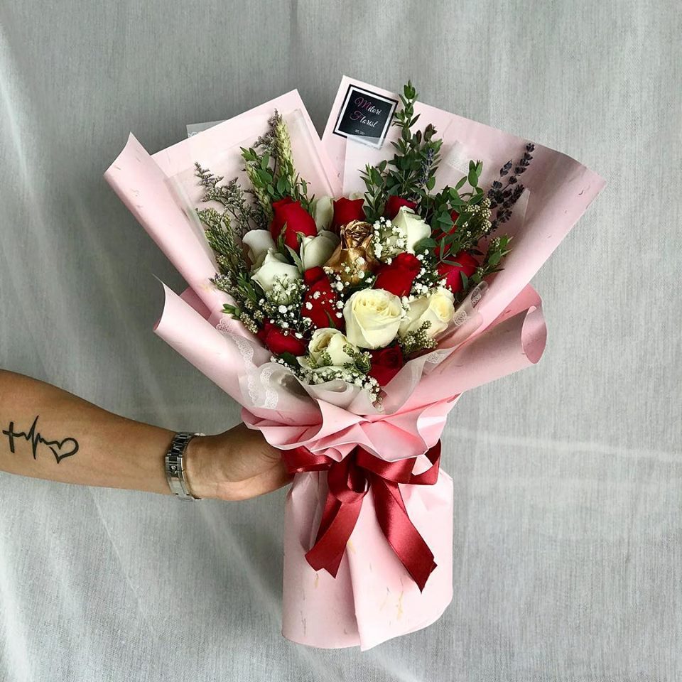 Elegant Ambers Roses Bouquet (Ipoh Delivery Only)