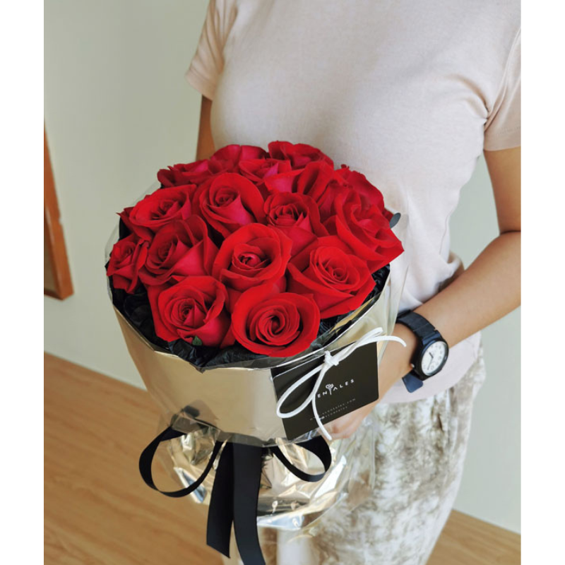 Elegance Flower Bouquet (Johor Bahru Delivery Only) Giftr Malaysia