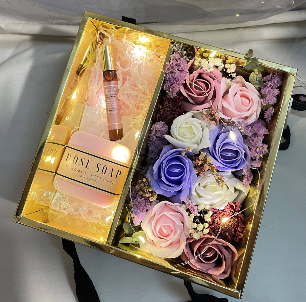 Soap Flower LED Gift Box (Kota Kinabalu Delivery Only)