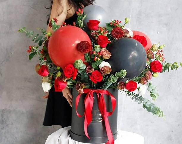 Red Rose Black Romance Balloon Flower Box