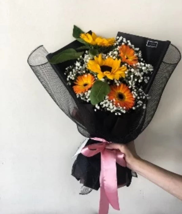 Acurrucarse- Sunflower Flower Bouquet (Johor Bahru Delivery only)