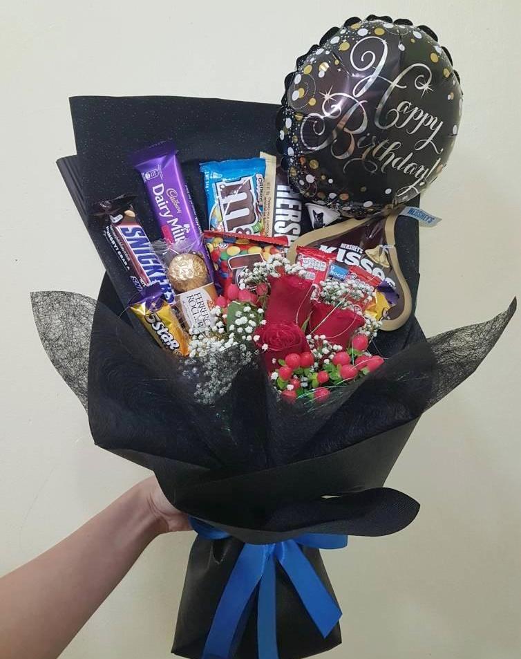 Mixed Chocolates & Roses with Balloon Bouquet