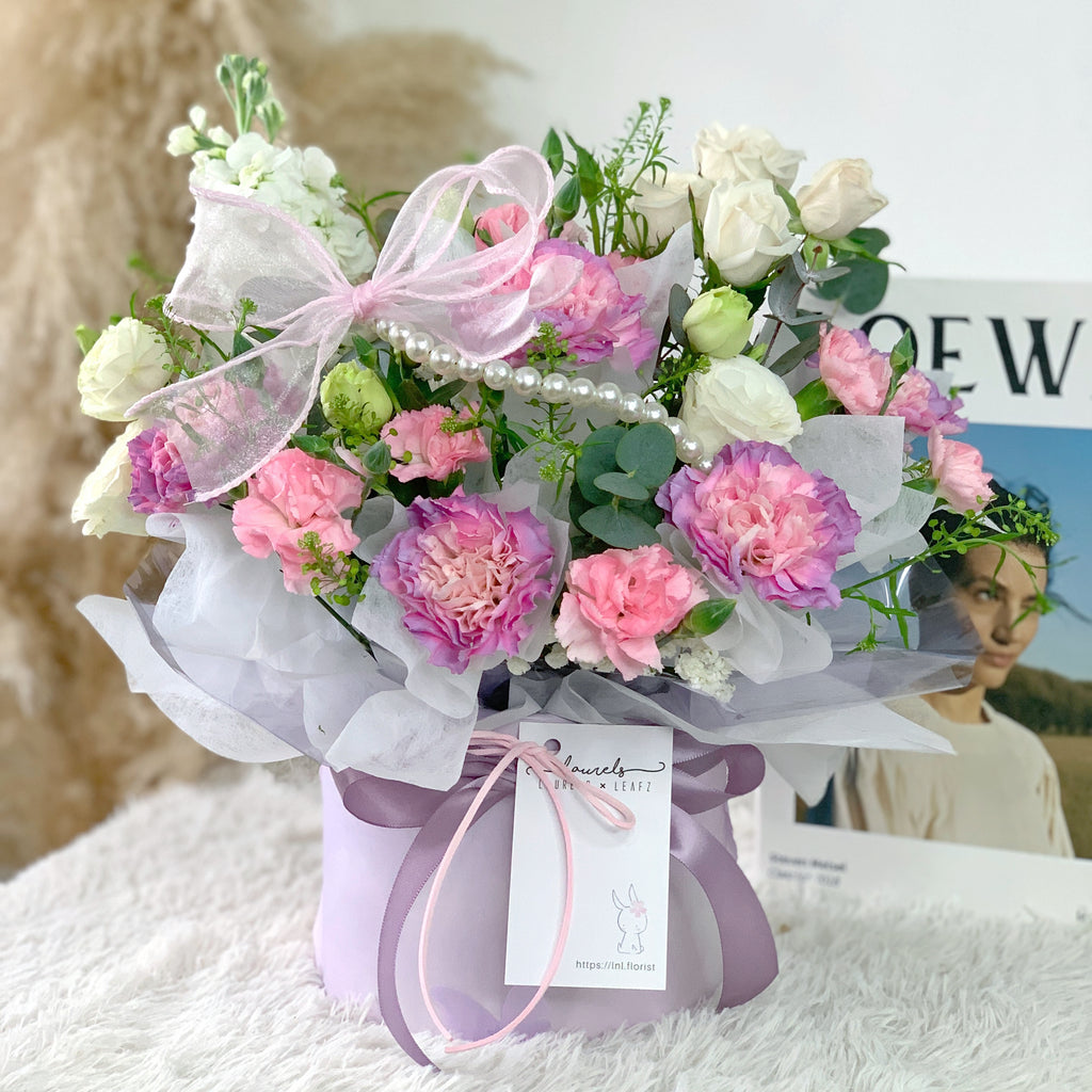 Mother's Day 2023 Carnation Money Box (Johor Bahru Delivery Only