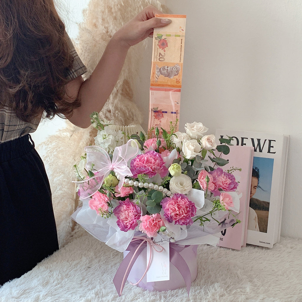 Mother's Day 2023 Carnation Money Box (Johor Bahru Delivery Only