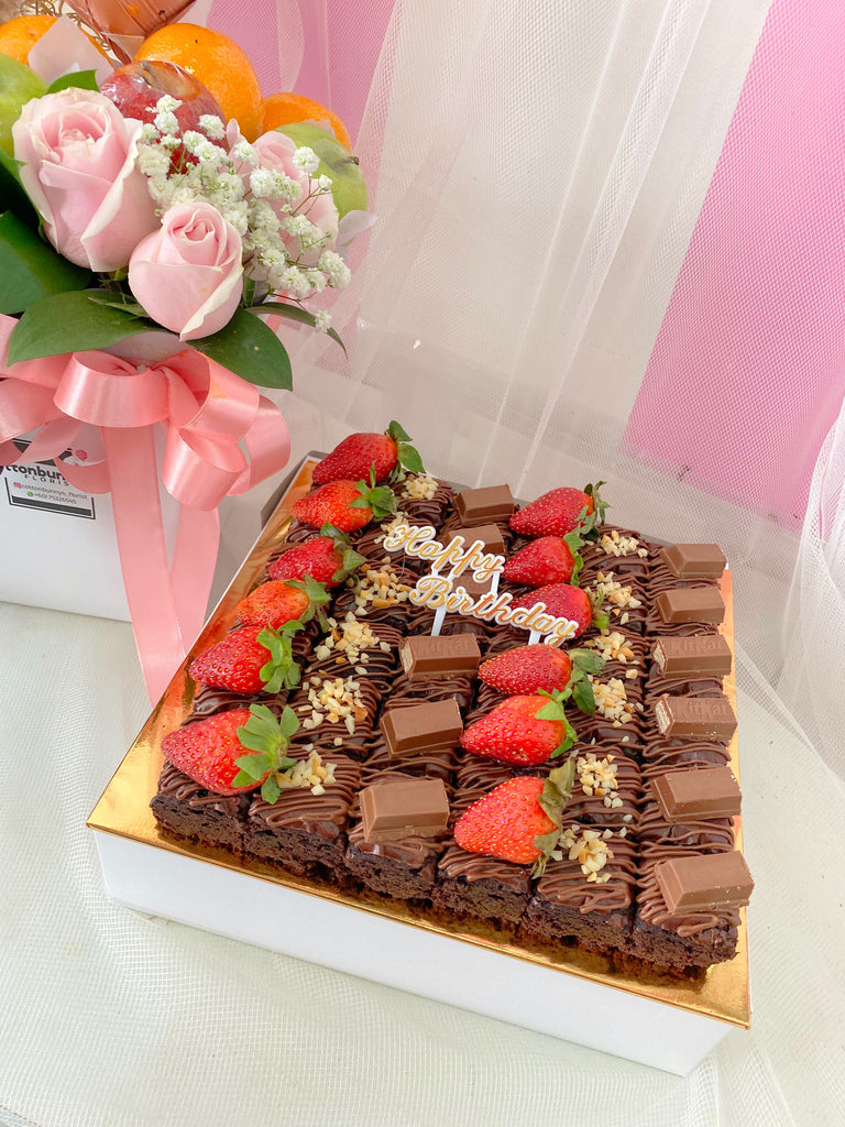 Fruit & Fresh Flower Box With Brownies (Penang Delivery only) Giftr