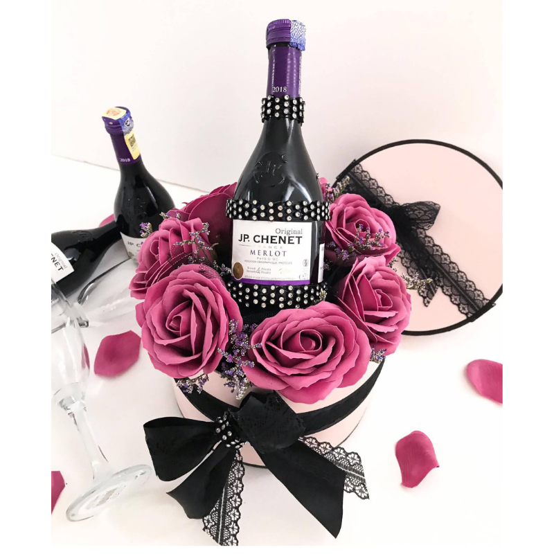 Blinged-Out Miniature Merlot Wine Bloom Box