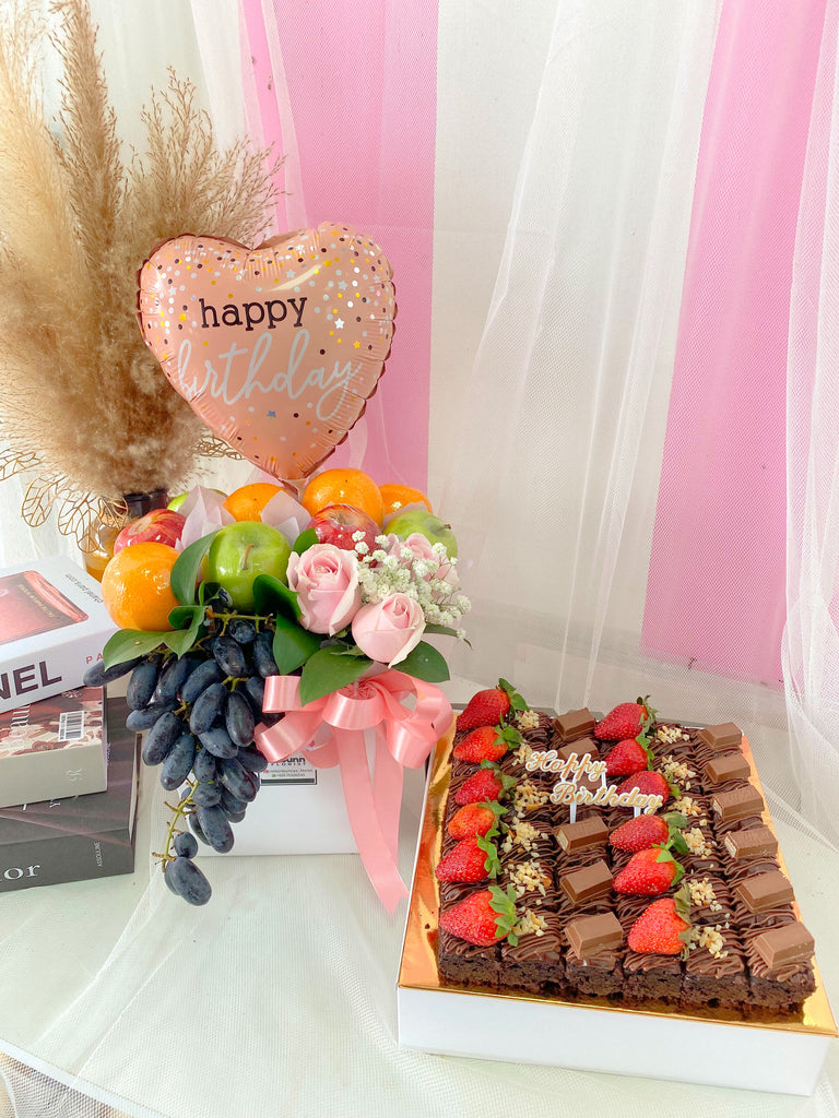 Fruit & Fresh Flower Box With Brownies (Penang Delivery only) Giftr