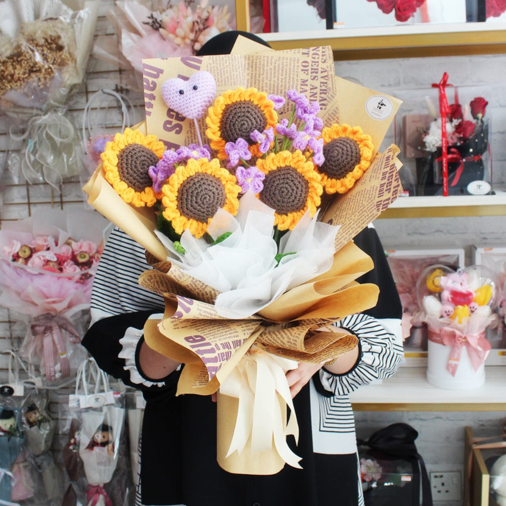 Graduation Sunflower Crochet Bouquet (Klang Valley Delivery Only