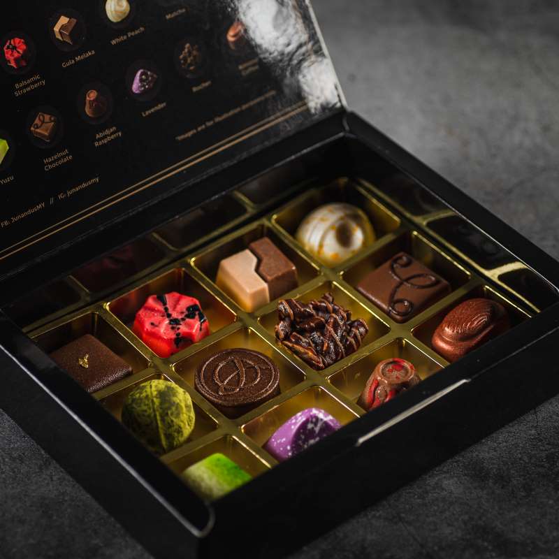Chocolate Truffles & Pralines (12 pcs) (Klang Valley Delivery Only