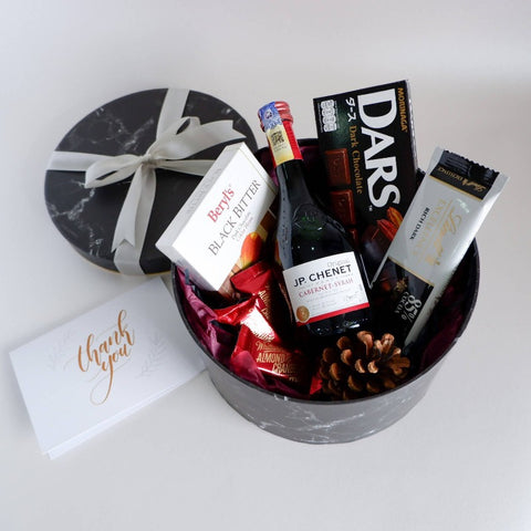 Miniature Red Wine Dark Chocolate Gift Set (Klang Valley Delivery)