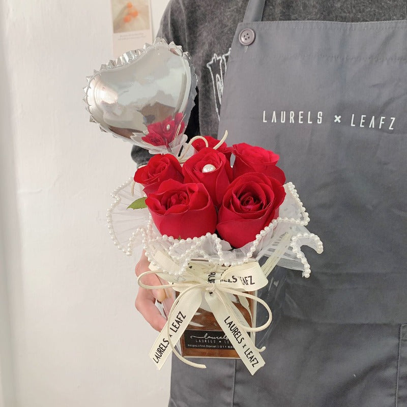 V2023 Romance Surprise Box ( Fresh Flowers ) (Johor Bahru Delivery