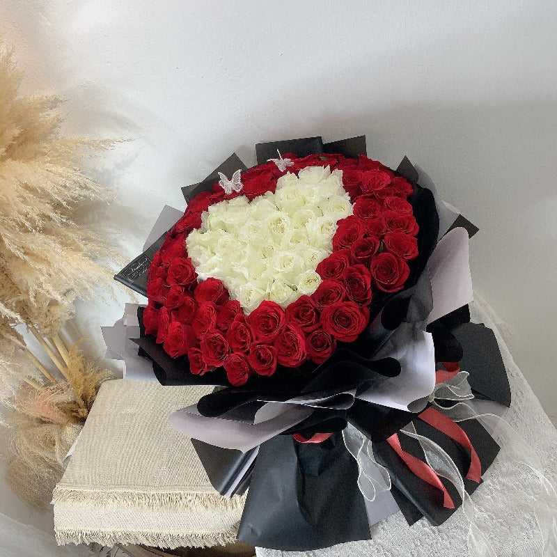V2023 Forever Love 99 Rose Bouquet ( Fresh Flowers )(Johor Bahru Deliv
