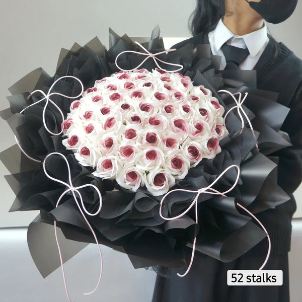 52 stalks Soap Rose Bouquet Romantic Birthday gift 网红尖角花束 52朵香皂花束 浪漫花束 ...