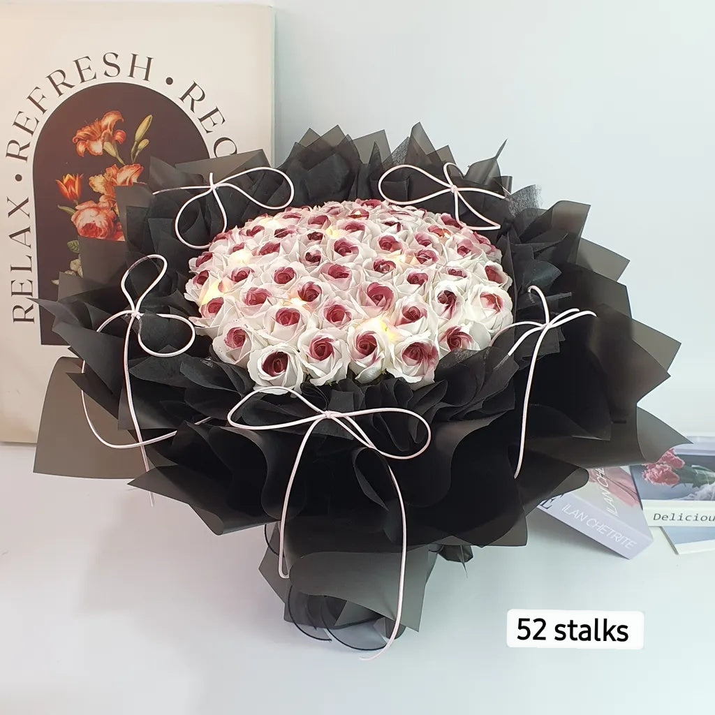 52 stalks Soap Rose Bouquet Romantic Birthday gift 网红尖角花束 52朵香皂花束 浪漫花束 ...