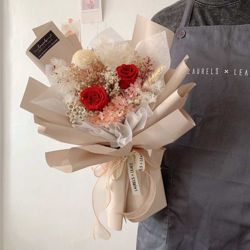 V2023 Love U U Bouquet ( Preserved Flower ) (Johor Bahru Delivery