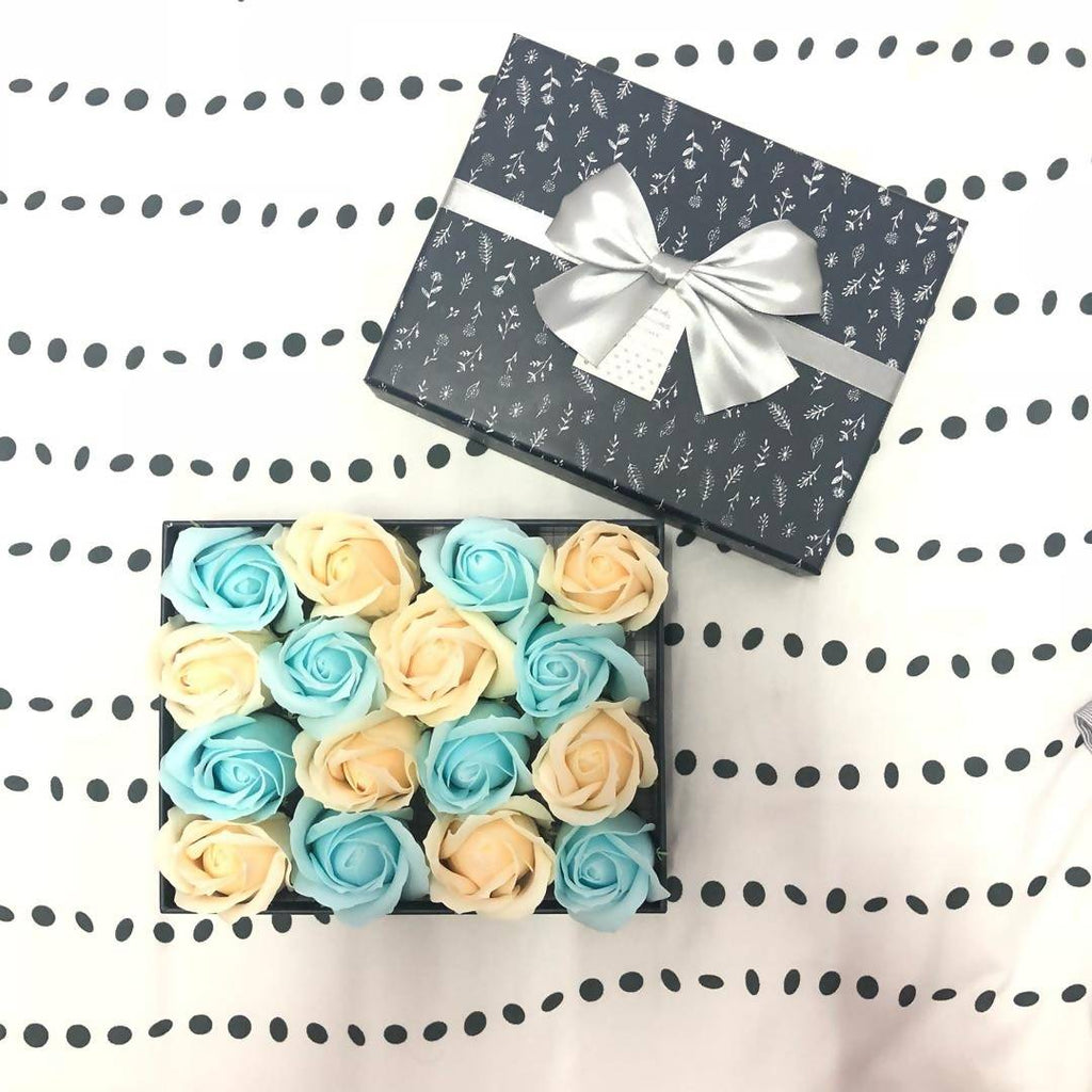 Gift Box with 16 Scented Soap Roses - Tiffany Blue & Beige