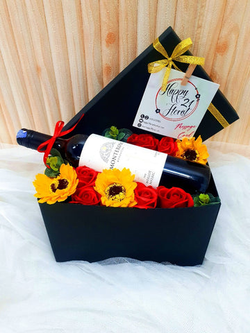 Mix Soap Flower With Red Wine In Box (Klang Valley Delivery)