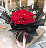 Elegant Red Roses Flower Bouquet