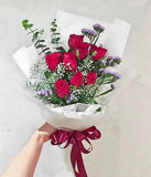 Eight Stalks Red Roses Flower Bouquet (Melaka Delivery Only)