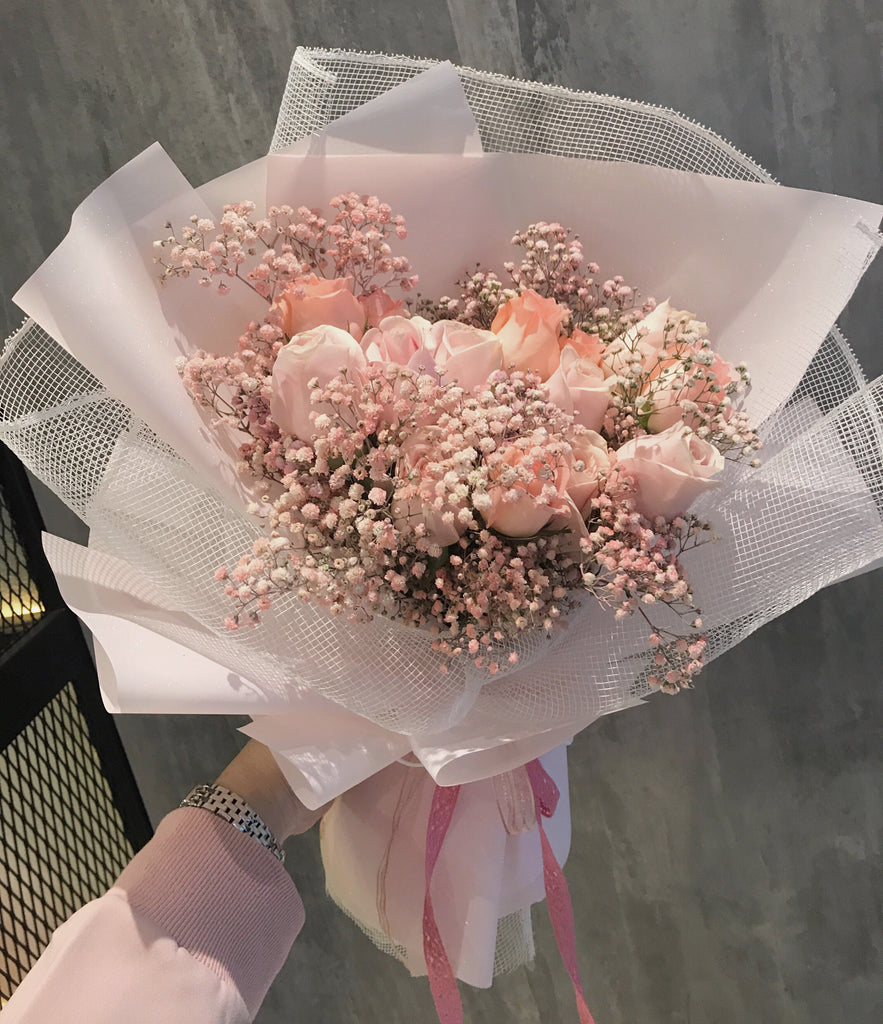 Sweetheart Full Pink Roses with Baby Breath Bouquet