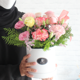 Mother's Day 2024 | Vanity Embracing Flower Box (Klang Valley Delivery)