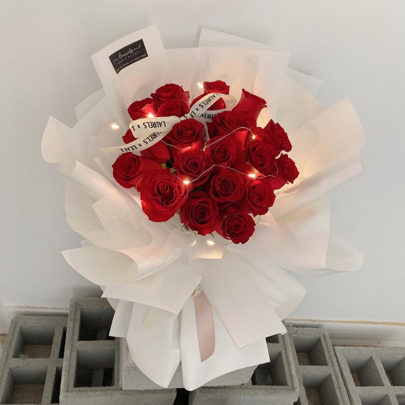 V2023 Soulmate Flower Bouquet ( Fresh Flower ) (Johor Bahru Delivery