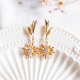 Daisy Leaf Handmade Earring (Nationwide Delivery)