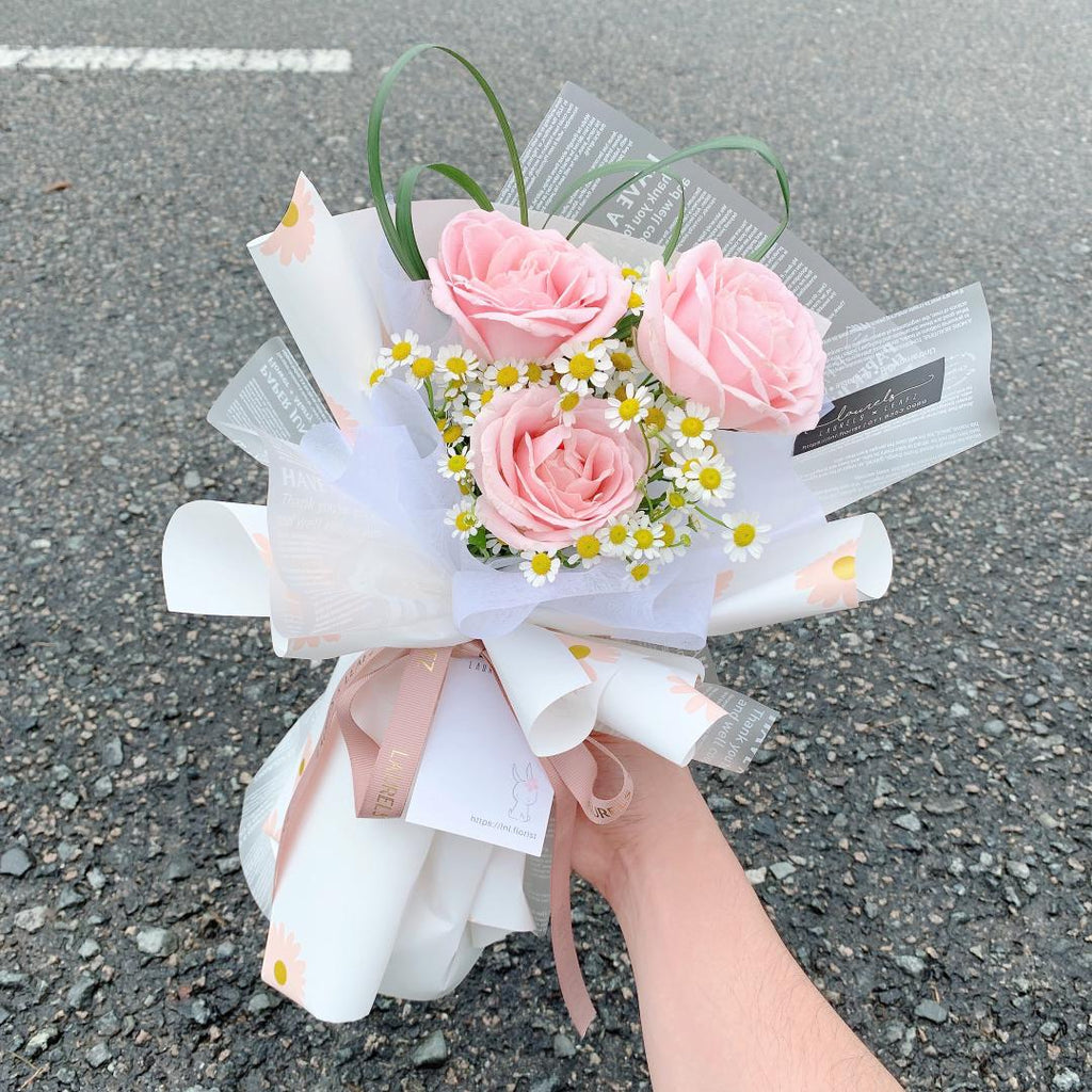 QiXi Jennifer Rose Flower Bouquet (Johor Bahru Delivery Only) Giftr