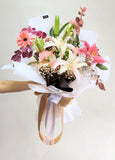 Lirios Rosados Y Blancos Flower Bouquet (Johor Bahru Delivery only)