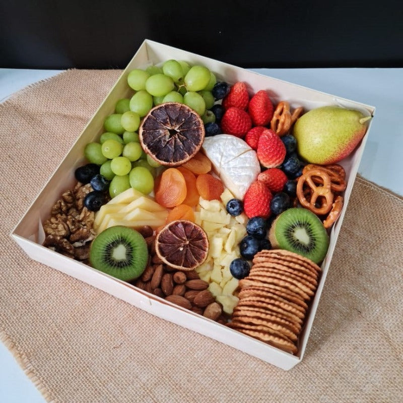 Medium Cheese Box Platter (Klang Valley Delivery Only) Giftr