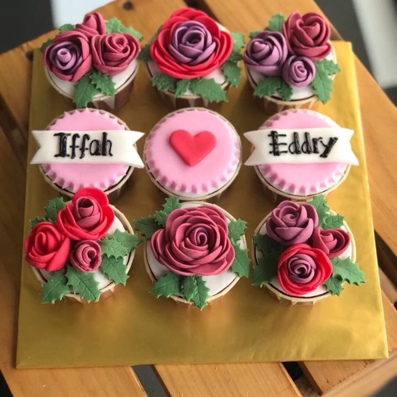 Roses Cup Cake (Negeri Sembilan Delivery)