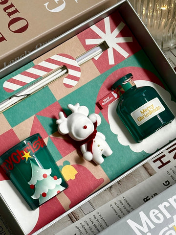 Christmas 2023: Merry Aroma Gift Set with English Pear Scent 🎄🕯️(Nationwide Delivery)