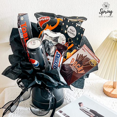 Premium Black Snack Bouquet (Klang Valley Delivery Only)