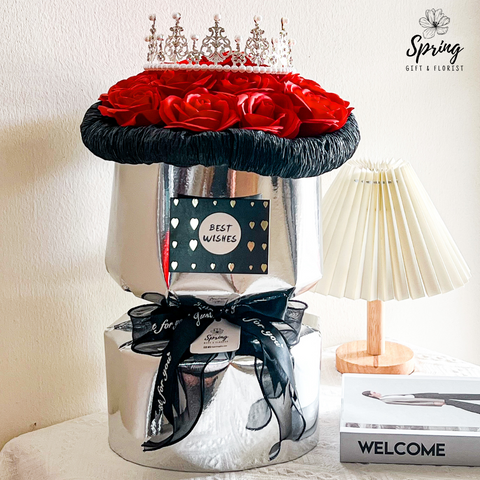 Silver Large Rose With Crown Rose Artificial Soap Flower Bouquet (Klang Valley Delivery Only)